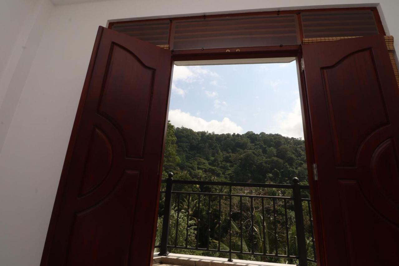 Slightly Chilled Forest Villa Sirimalwatta エクステリア 写真
